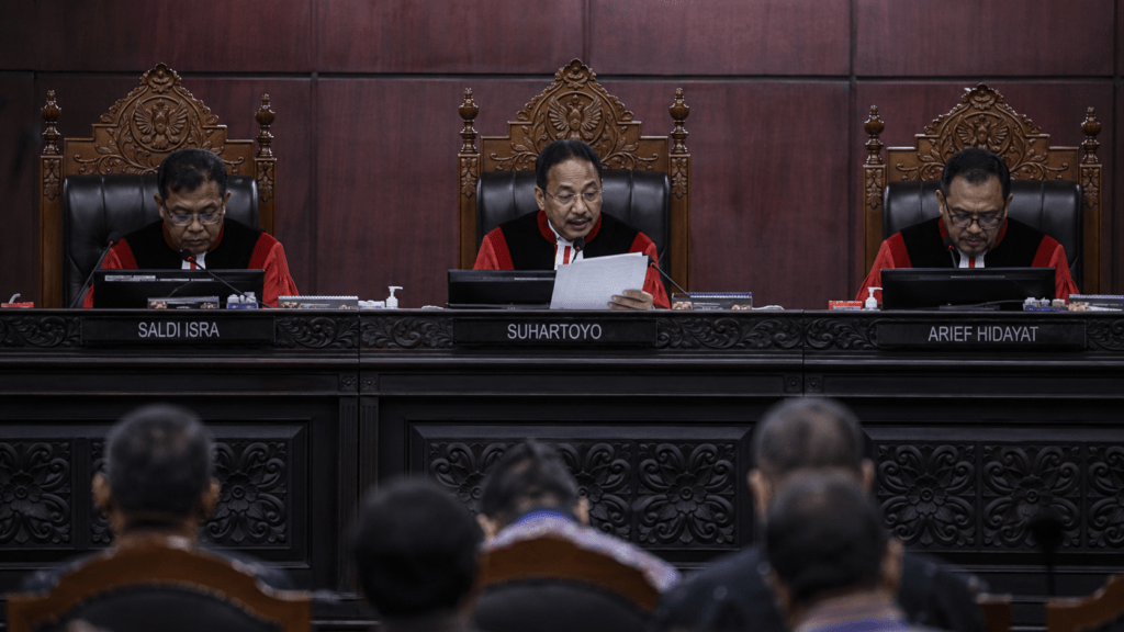 Pasal 160 KUHP: Siapapun Bisa Dijerat Saat Demo, Ini yang Harus Kamu Tahu 8 Pasal 160 KUHP: Siapapun Bisa Dijerat Saat Demo, Ini yang Harus Kamu Tahu