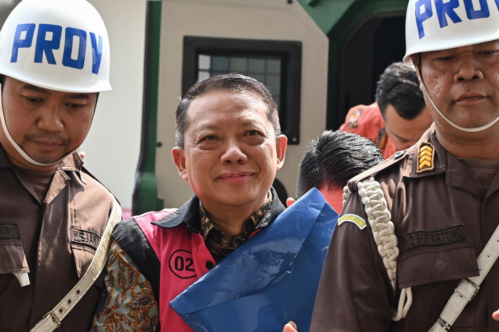 Praperadilan Ditolak, Eks Jampidsus Febrie Terungkap Terima Rp40 M 8 Praperadilan Ditolak, Eks Jampidsus Febrie Terungkap Terima Rp40 M